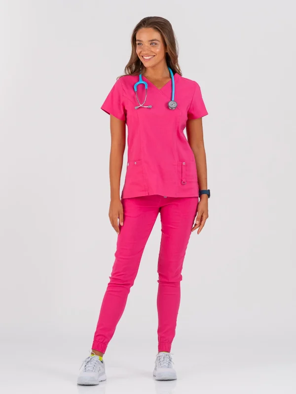 Medicinska bluza SuperStretch pink boje – rastezljiva i udobna za medicinsko osoblje, brenda BTS medicinskih uniformi