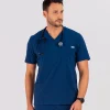 Medicinska bluza SuperStretch teget boje – rastezljiva i udobna za medicinsko osoblje, brenda BTS medicinskih uniformi