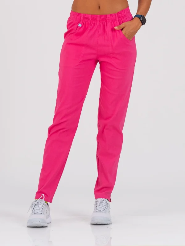 Medicinske pantalone SuperStretch slim pink boje – udobne i rastezljive za medicinsko osoblje, brenda BTS medicinskih uniformi